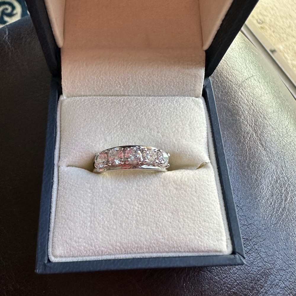 Dazzling Silver and White Gemstone Ring